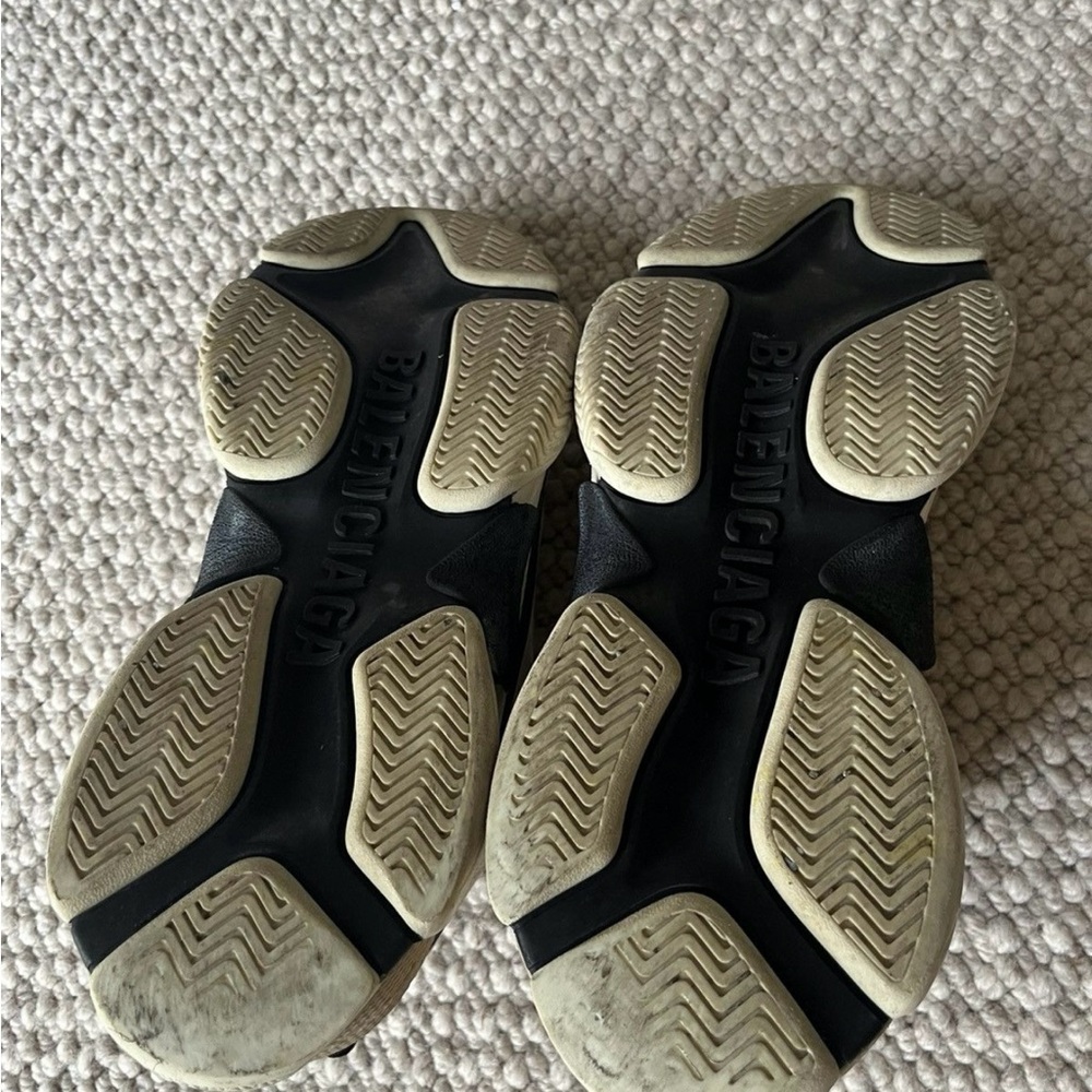 Balenciaga Triple S Neutral Sneakers - Picture 6 of 9